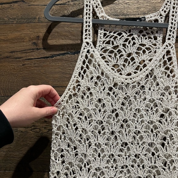 BNWOT Boho crocheted fringe top - Picture 4 of 7